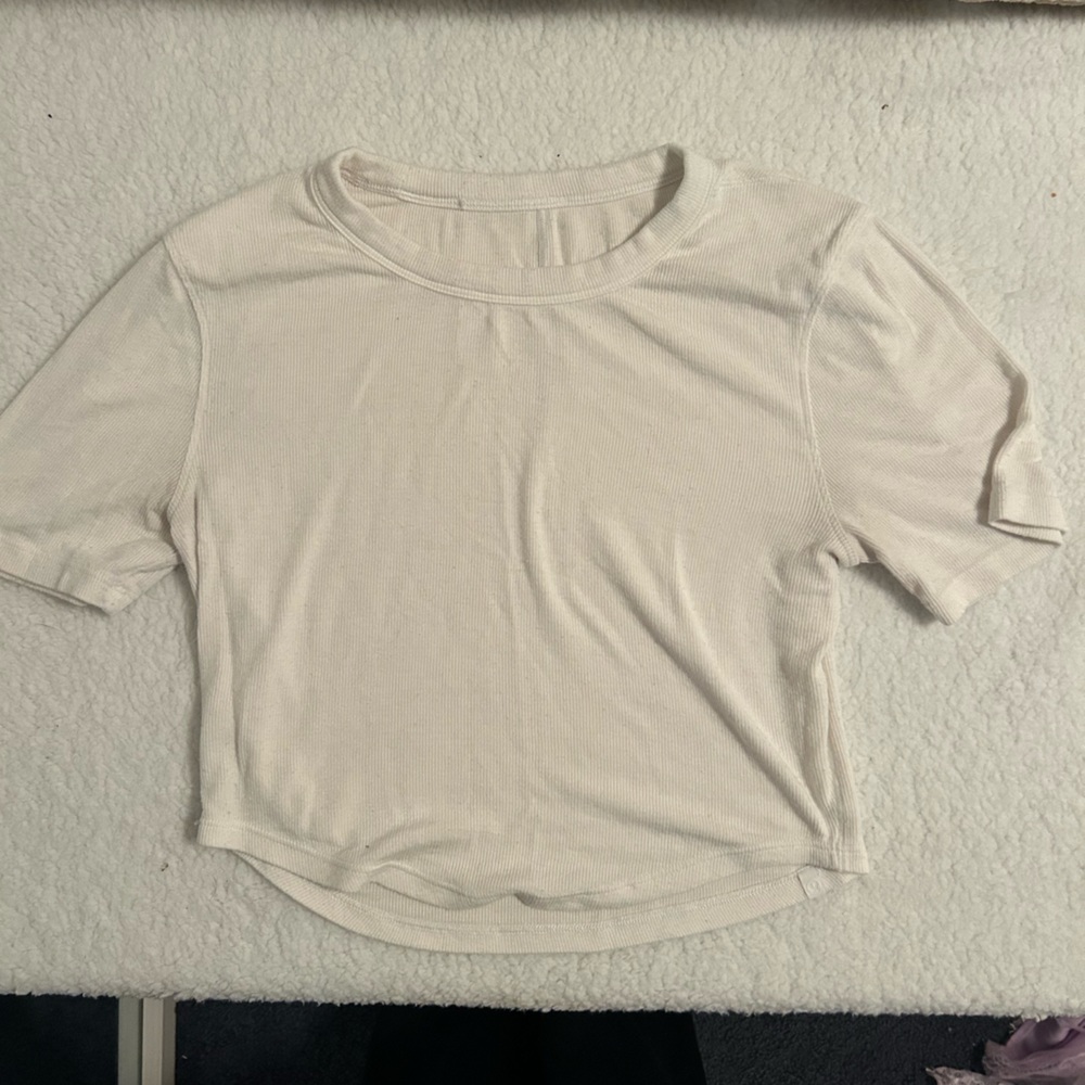Lululemon white tee. Size 0/2